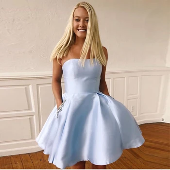 Straplez Açık Gökyüzü Mavi Kokteyl Elbiseleri Cepler İle Yeni Saten Diz Boyu Mezuniyet Örgün Parti Elbise Homecoming Törenlerinde