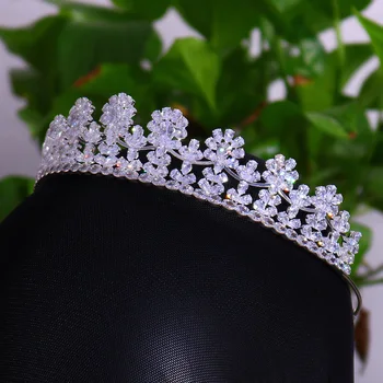 Zarif Kübik Zirkon Gelin Taç Batı Düğün saç aksesuarları Kadınlar için Noel Tiaras ve Taçlar Prenses Takı