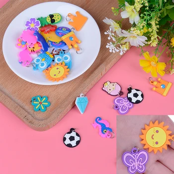 30 adet Yapma Boncuk Oyuncak Bulmacalar Lastik Bant Bilezik Takı Rastgele Tarzı DIY Karikatür Renkli Hayvan Çiçek Boncuk Kolye