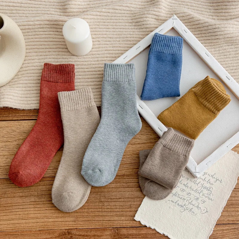 3 Pairs Yeni Kış Kadın Çorap Sıcak Kalınlaşmak Termal Çorap Yumuşak Rahat Düz Çorap Havlu çorap Ev Kar Botları Kat Çorap 35-40